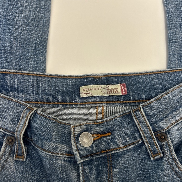 Levi's 505 Women's Classic Straight Jeans size 10L Medium wash with stretch - Picture 5 of 10